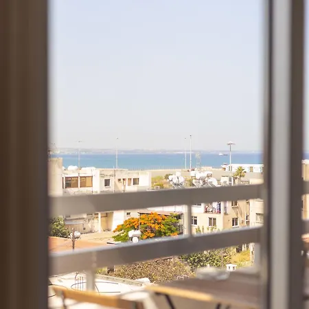 Stunning With Sea View * לרנקה